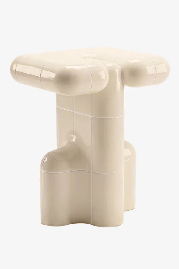 U·001 in Ivory