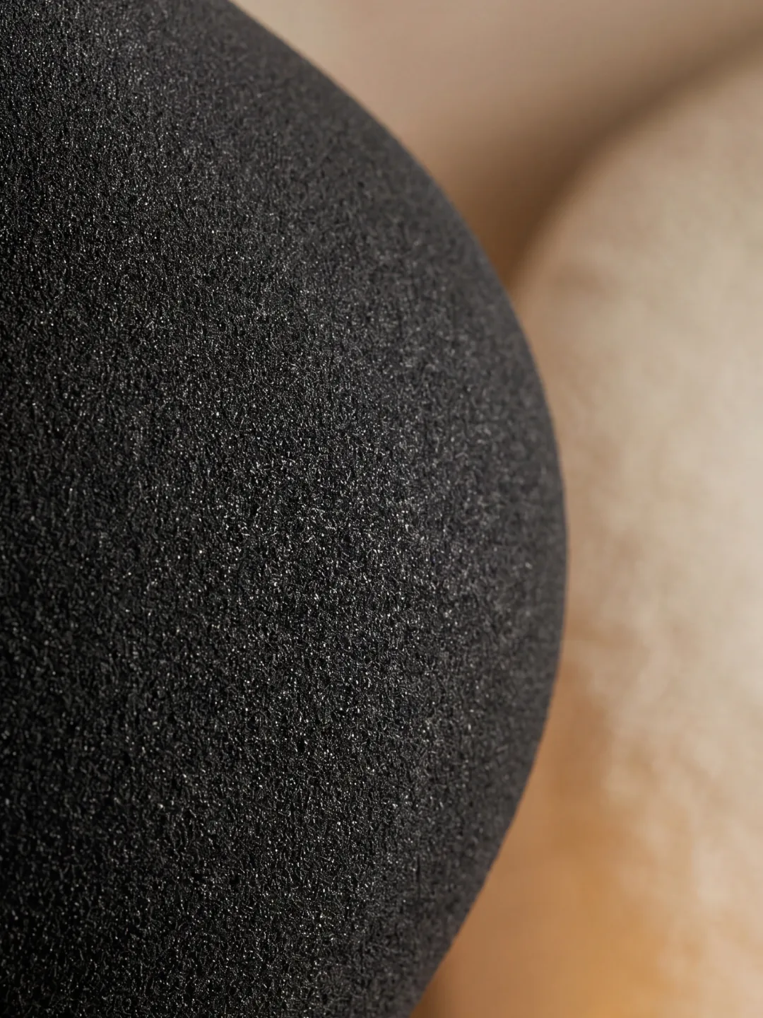 Eclipse Pendant, quartz sand, by Rollo Studio, view 8
