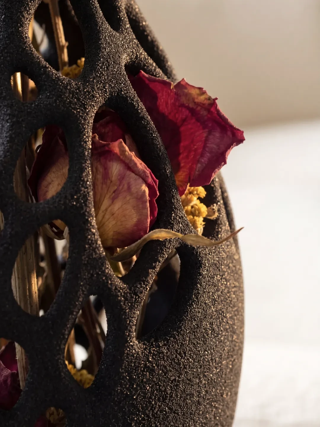Erode Vessel V1 Vase, quartz sand, by Rollo Studio, view 7