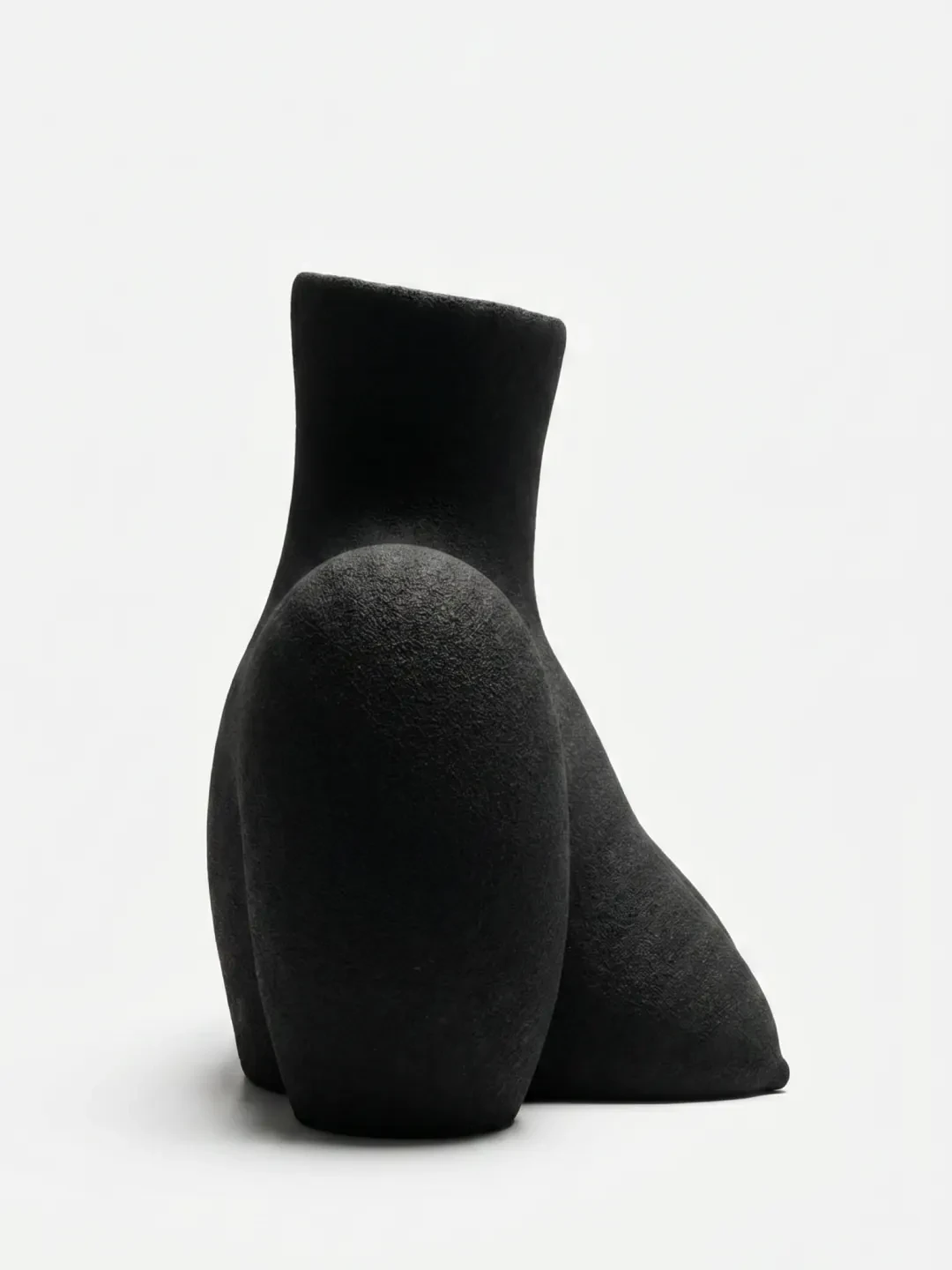 Femme Vessel Vase, quartz sand, by Rollo Studio, view 3