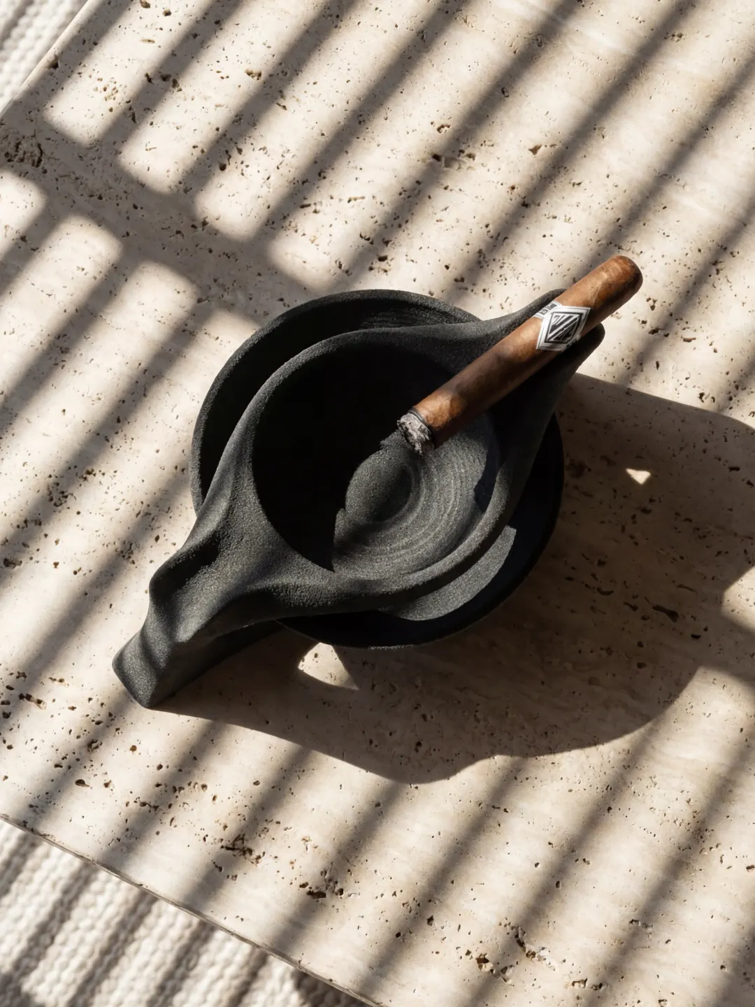 Phantom Cigar Tray, quartz sand, by Rollo Studio, view 6