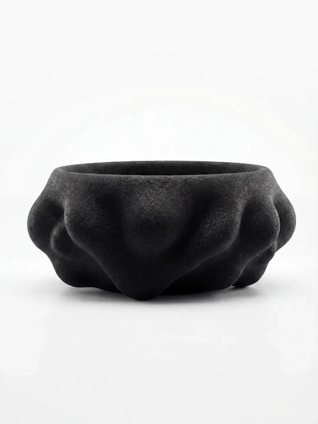 Vessel V4 Vase, quartz sand, by Rollo Studio, view 3