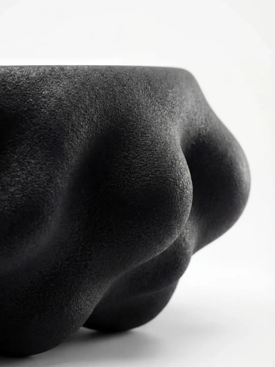 Vessel V4 Vase, quartz sand, by Rollo Studio, view 4
