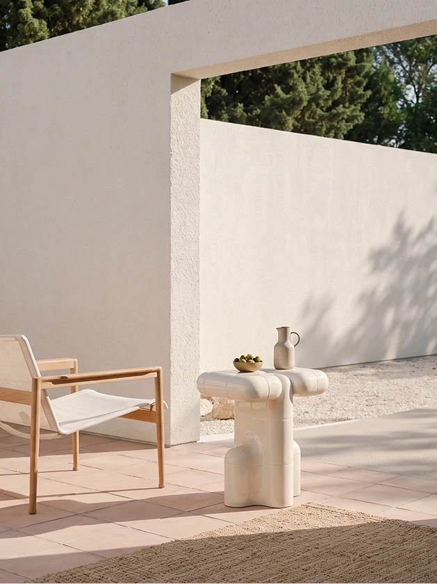U·001 in Cream